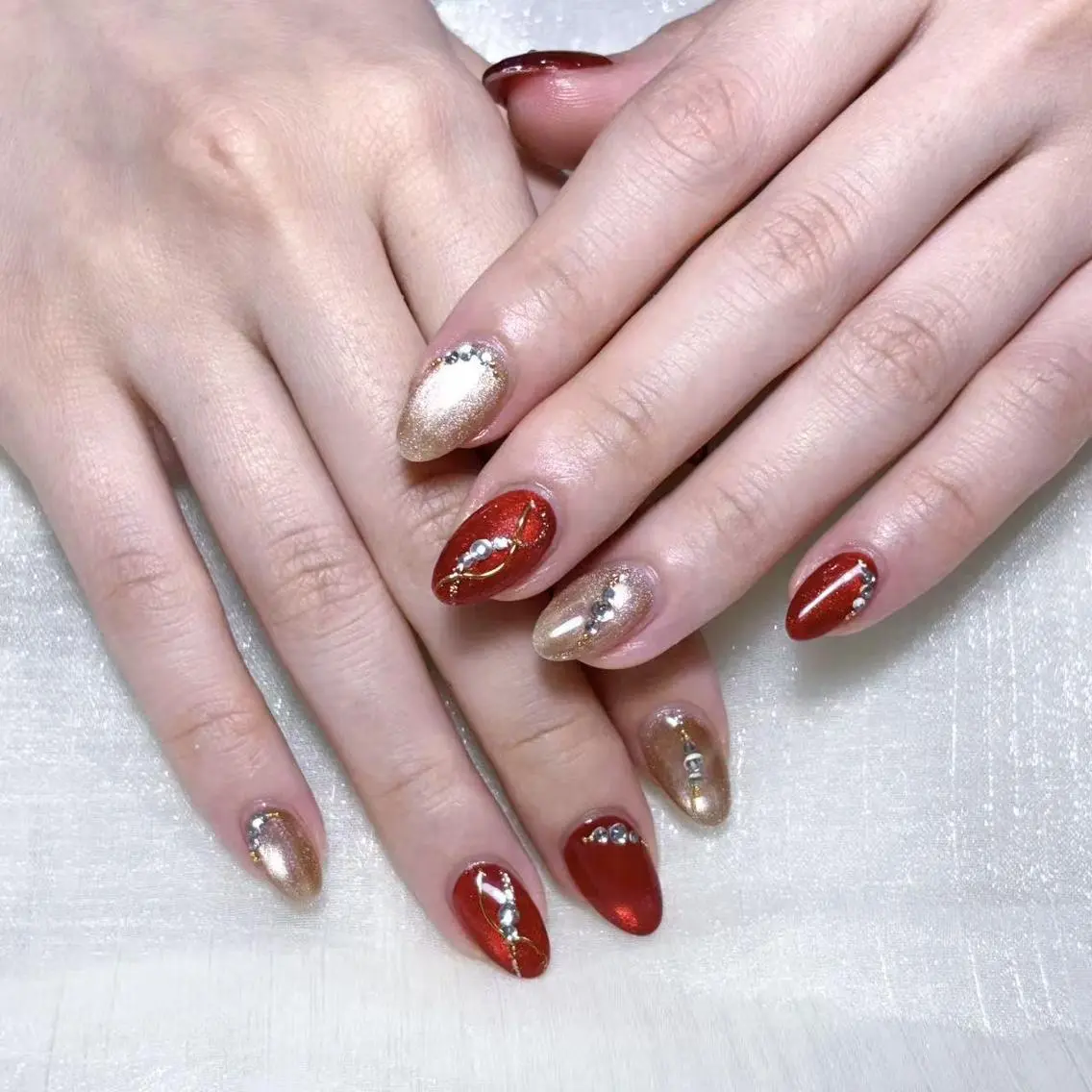 ネイル フレンチネイル ジェルネイル ガラスフレンチ 韓国ネイル マグネットネイル ハンドネイル ハンドケア The Nail 新大久保店のネイルデザイン