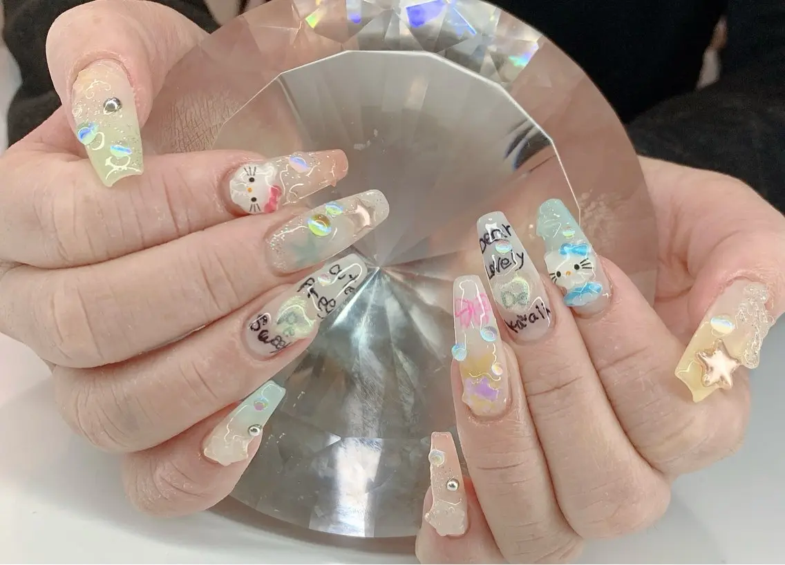 ネイル LoaChaton kaeのネイルデザイン