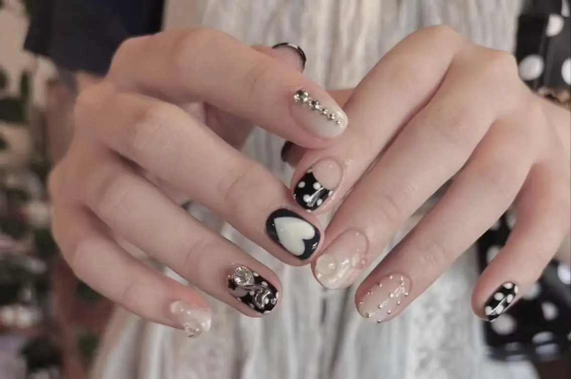 ネイル nail&eye OMI 北千住のマツエク・マツパデザイン