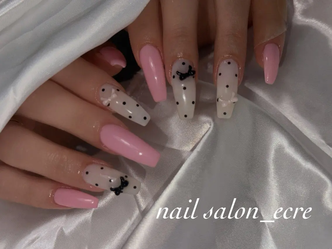 ネイル 持ち込み ハンドネイル フットネイル nail salon _ecreのネイルデザイン
