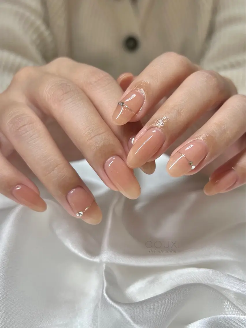 ネイル 韓国ネイル ミラーネイル オフィスネイル ブライダルネイル doux. nailのネイルデザイン