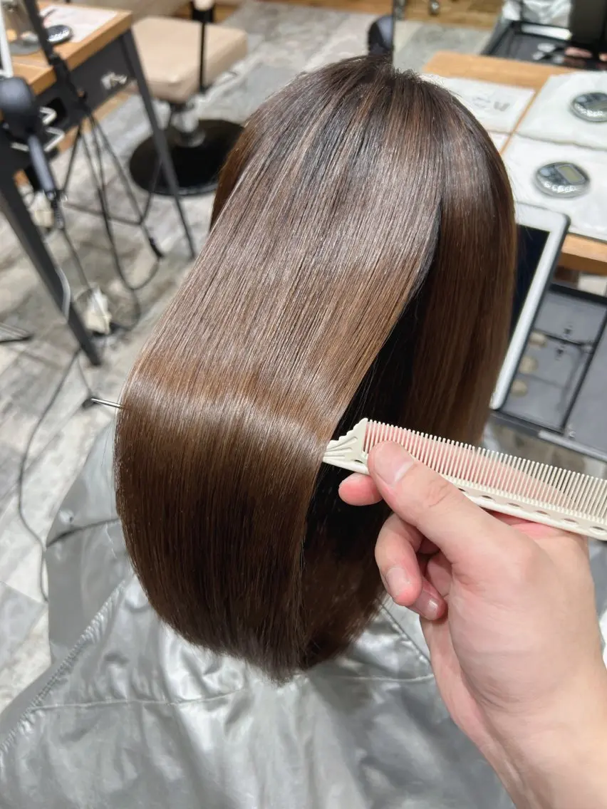 セミロング カット ヘアカラー 縮毛矯正 トリートメント 銀座✨レイヤーカット 顔まわり/坂本亜裟海のヘアスタイル