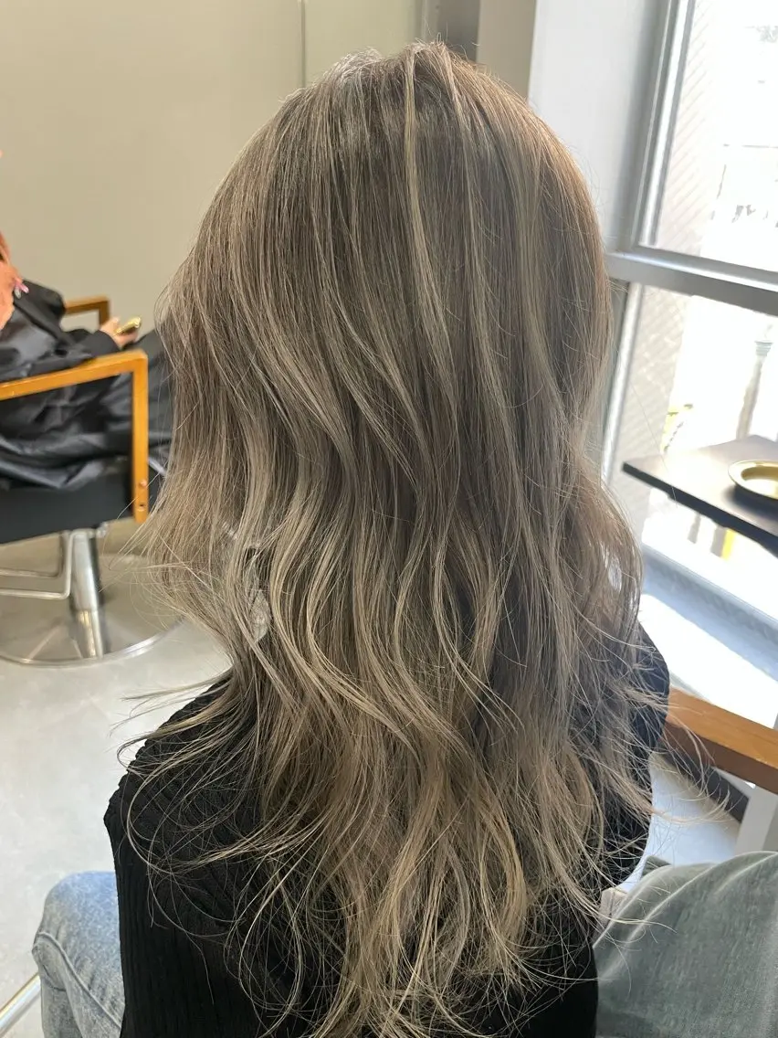 セミロング 🎀難波8時開店🎀 HIKARIのヘアスタイル
