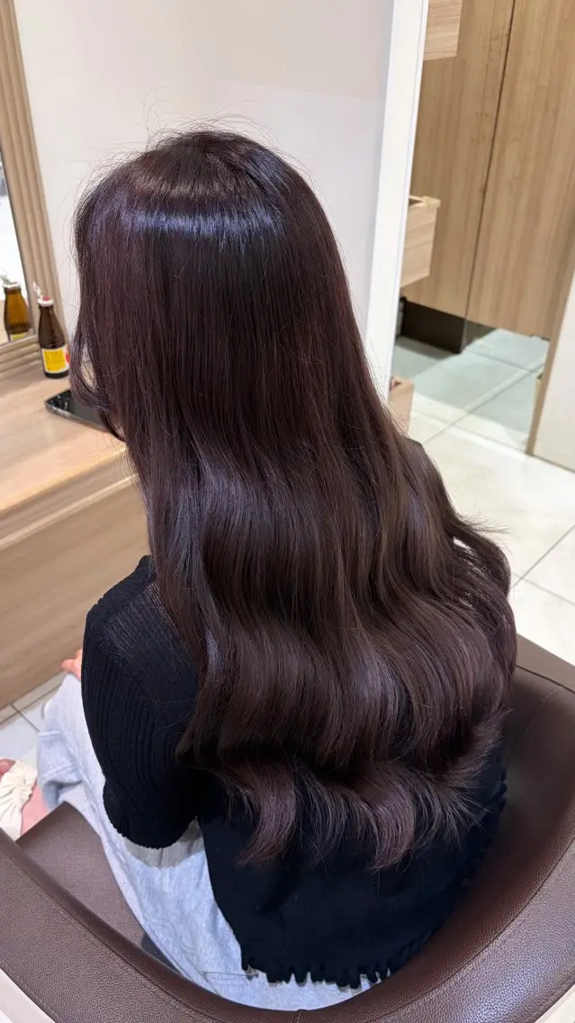 ロング カラー 佐々木 双葉のヘアスタイル