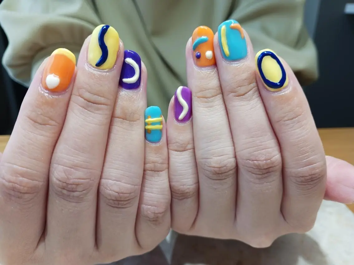 ネイル アートネイル ぷっくりネイル いとう えみりのネイルデザイン