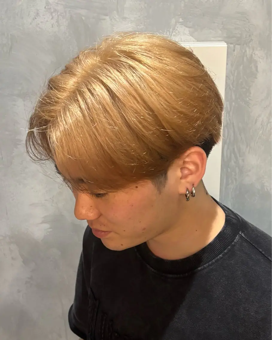 カラー メンズ メンズブリーチ 黒髪 ブリーチ ブルーカラー ブルーブラック ヘアカラー ⭐️フウタ⭐️/郡山 /透明感カラーのヘアスタイル
