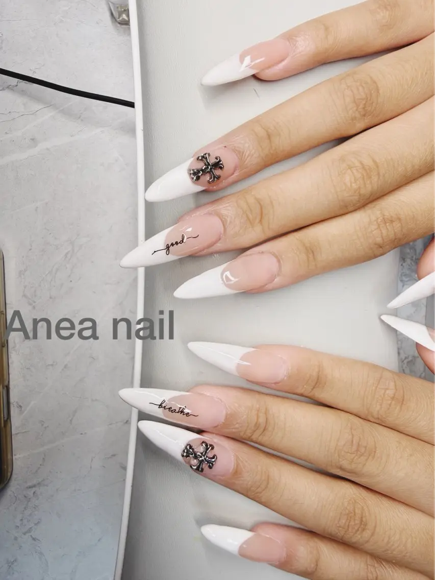 ネイル 長さ出し フレンチネイル 韓国ネイル ネイルチップ ホワイト Anea Nailのネイルデザイン