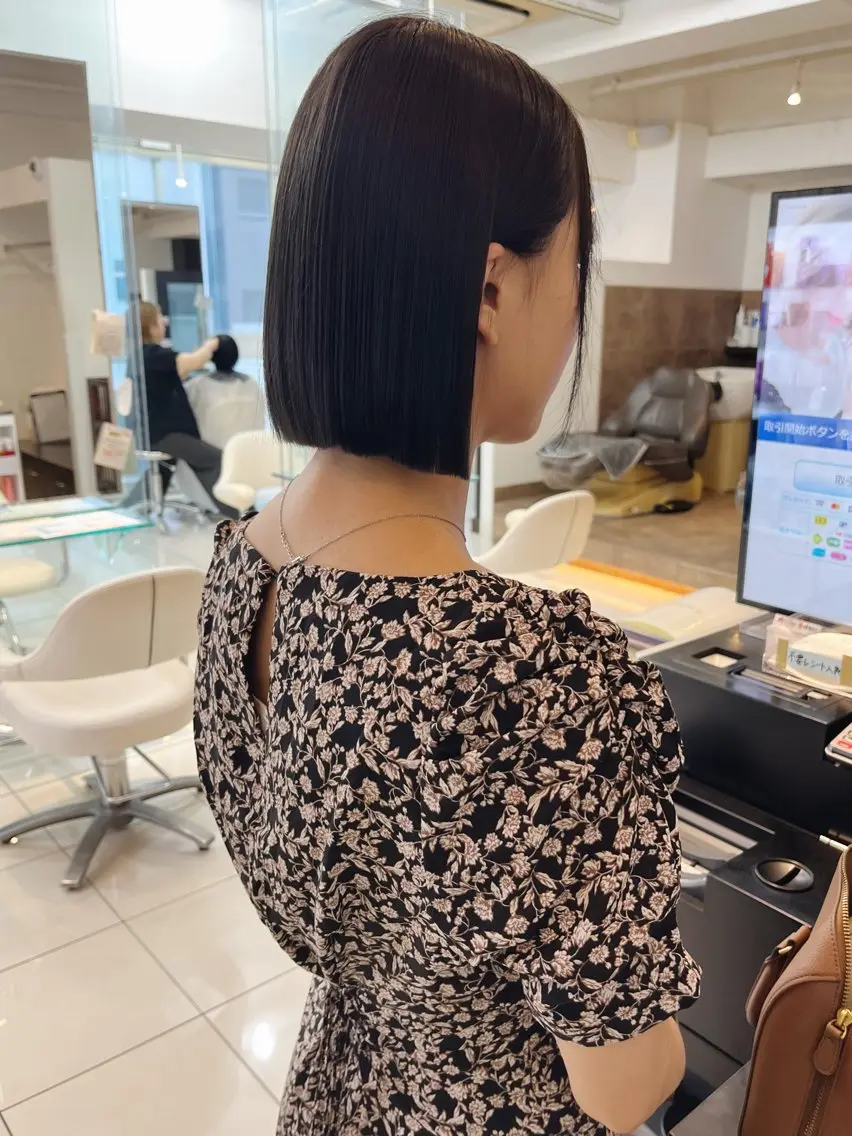 ミディアム カラー アレンジ&ショート 💙YUKINOのヘアスタイル