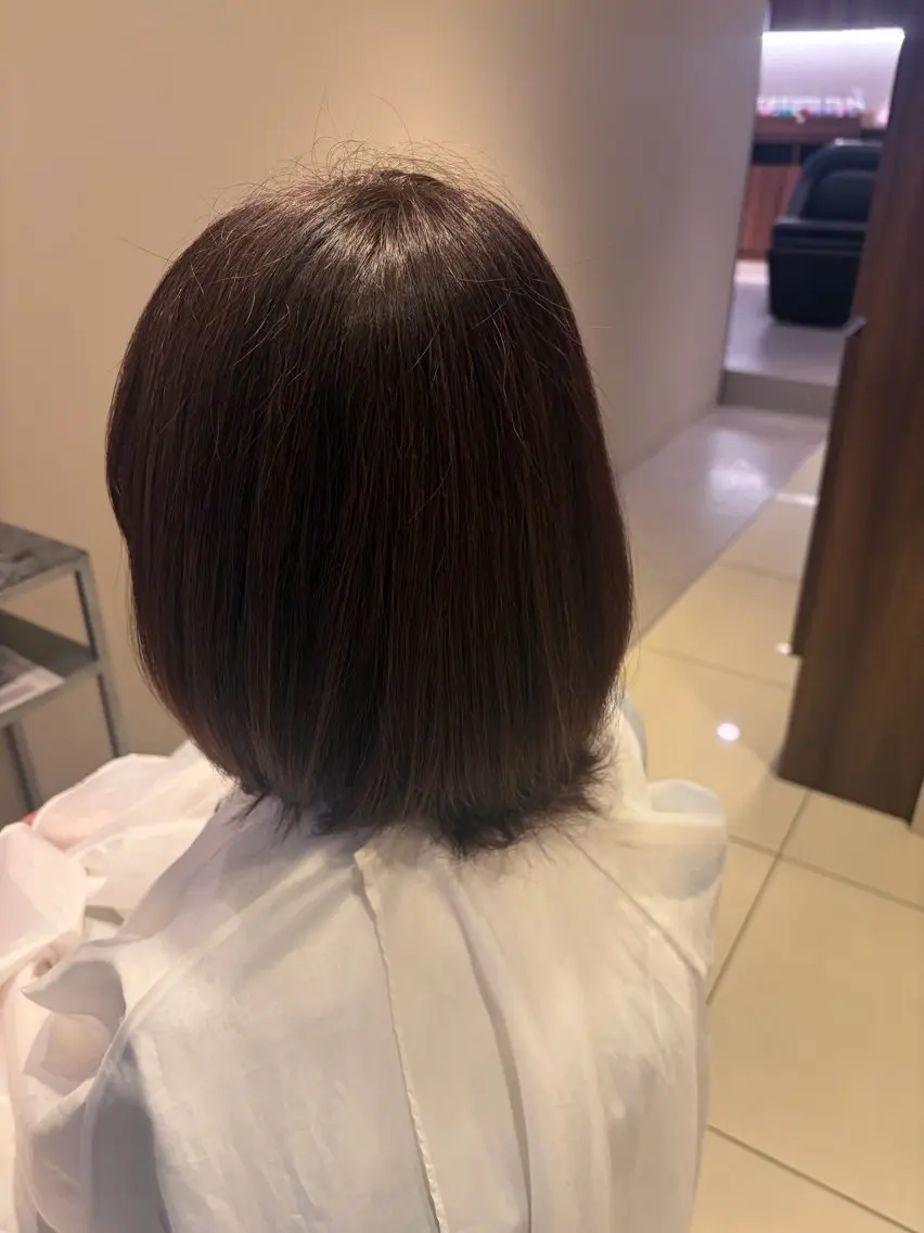 カラー 旗持 日菜のヘアスタイル