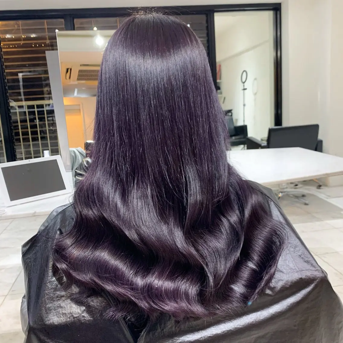 ミディアム カラー ブリーチ カシス ダブルカラー ラベンダーカラー ブリーチなしカラー RYOSUKE ハイトーンのヘアスタイル