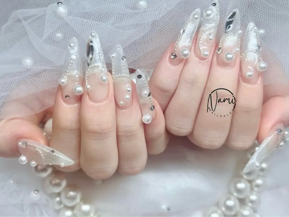 ネイル 長さ出し ガーリー 韓国ネイル ロングネイル 持ち込み ハンドネイル Nami nail salonのネイルデザイン