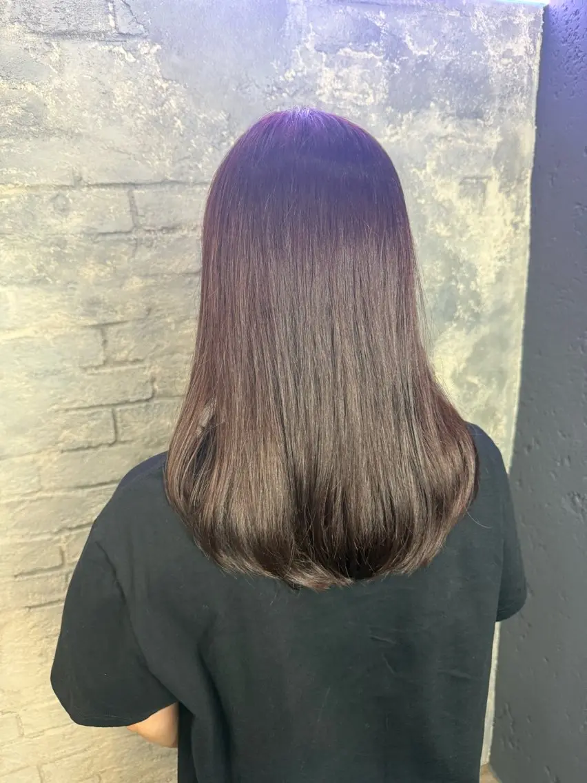 セミロング レイヤーカット 韓国ヘア✨グレージュ カラーasamiのヘアスタイル