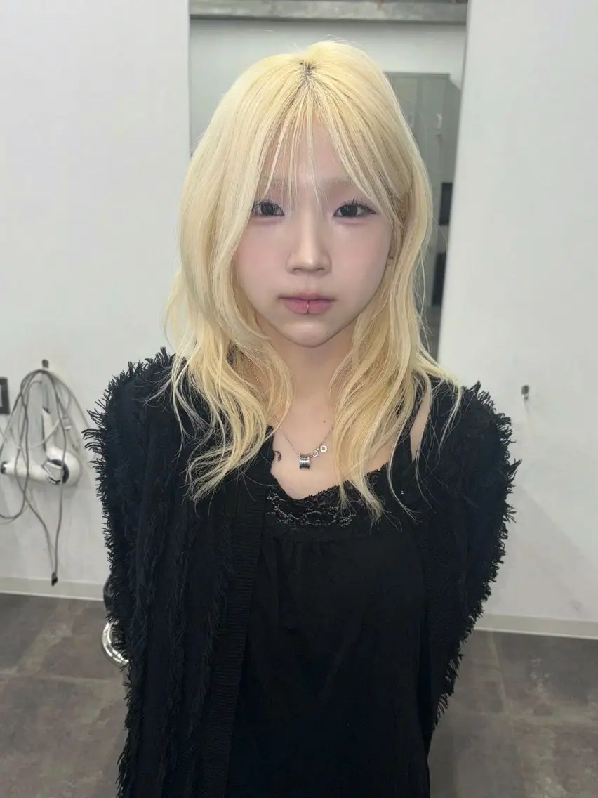 カラー ブリーチ 井口 怜奈のヘアスタイル