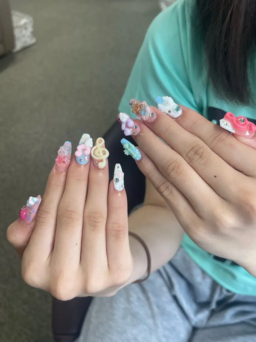 ネイル ハンドネイル NiJi Nailsのネイルデザイン