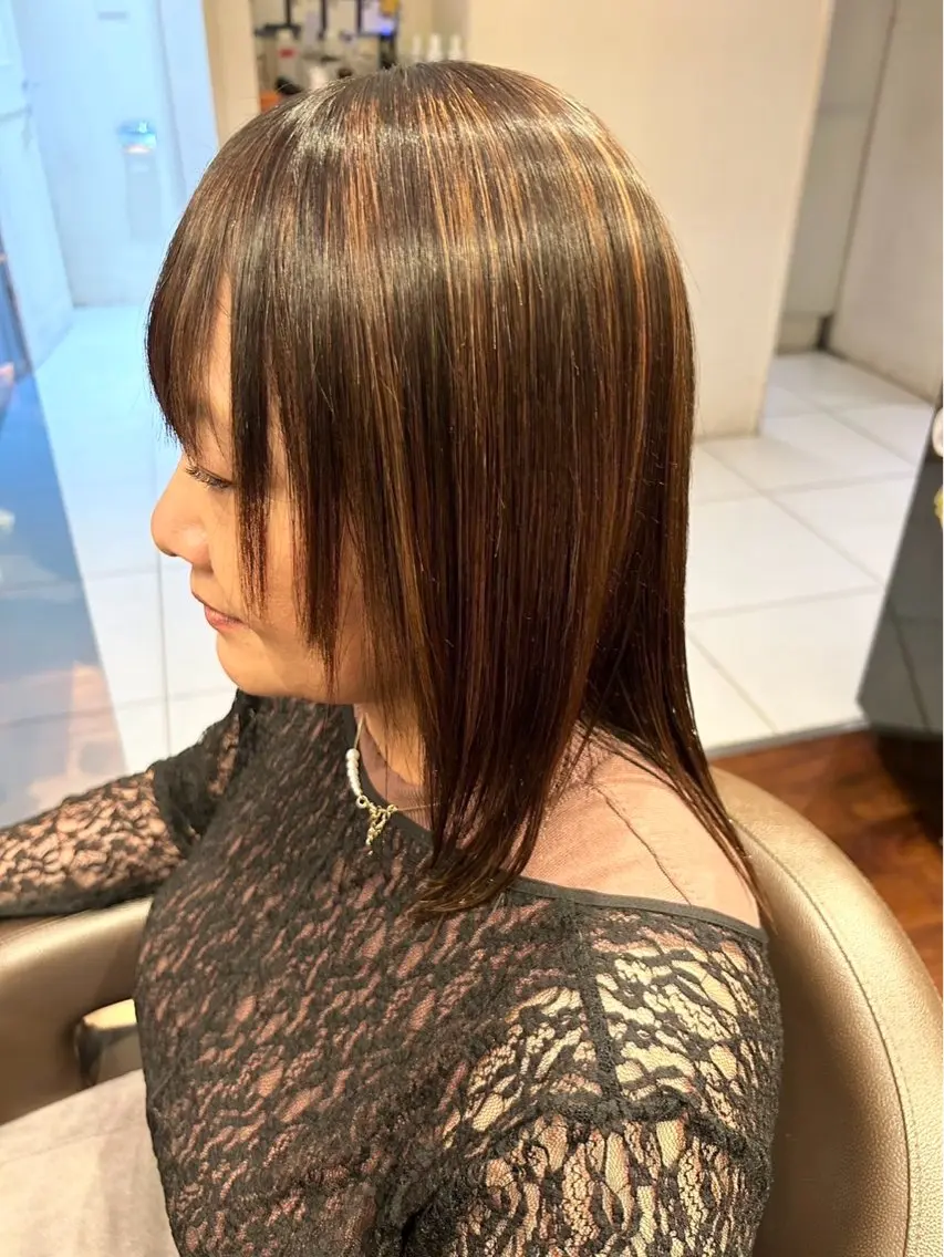 セミロング カラー ブリーチカラー🤍 ききのヘアスタイル