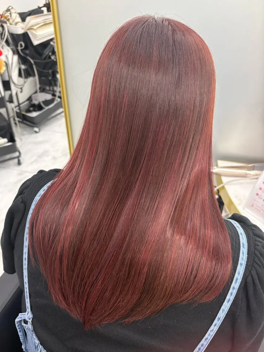 ミディアム カラー ブリーチ ハイライトカラー ブリーチなしカラー ピンクカラー ハイライト momo /ブリーチなしピンクのヘアスタイル