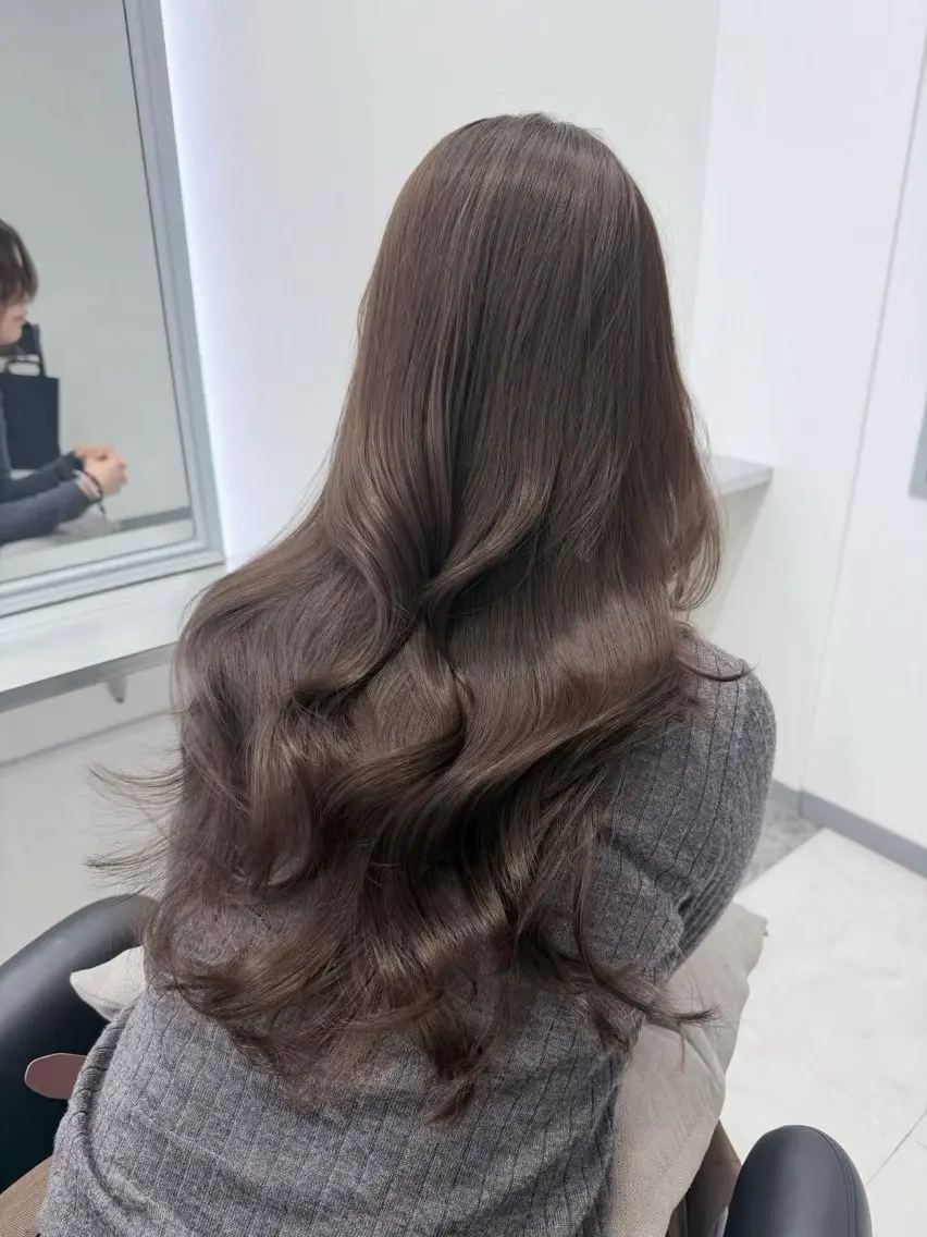 ロング カット ヘアカラー トリートメント ioe 心斎橋のヘアスタイル