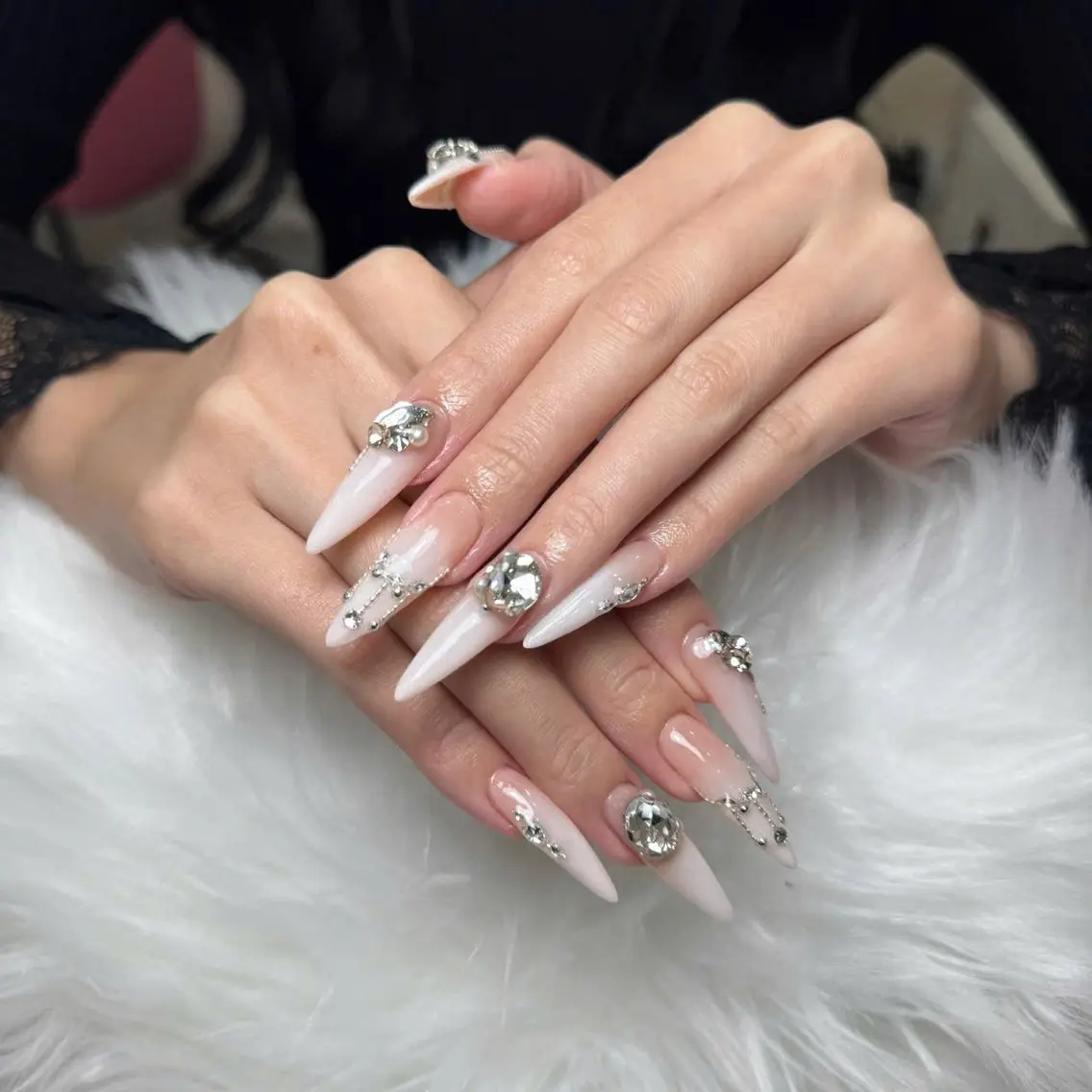 ネイル オーロラネイル 長さ出し フラッシュネイル フレンチネイル ジェルネイル Michi Nail Staffのネイルデザイン