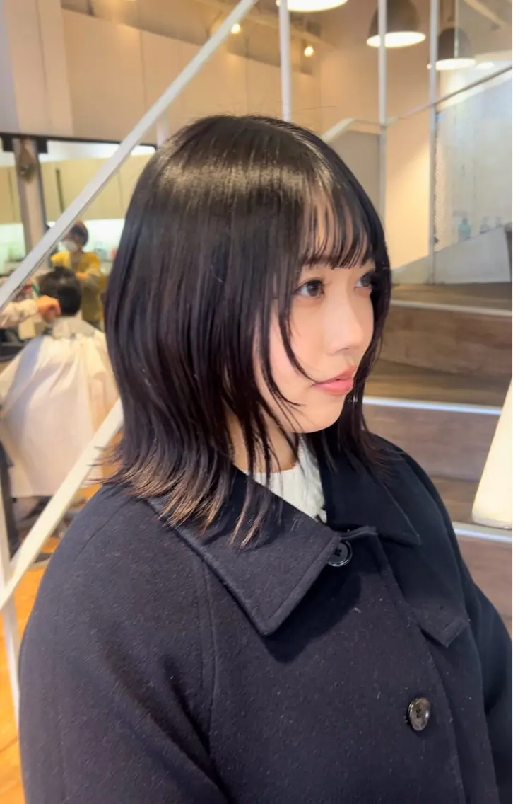 ミディアム カラー 顔周りカット 小顔カット 石野 友唯のヘアスタイル
