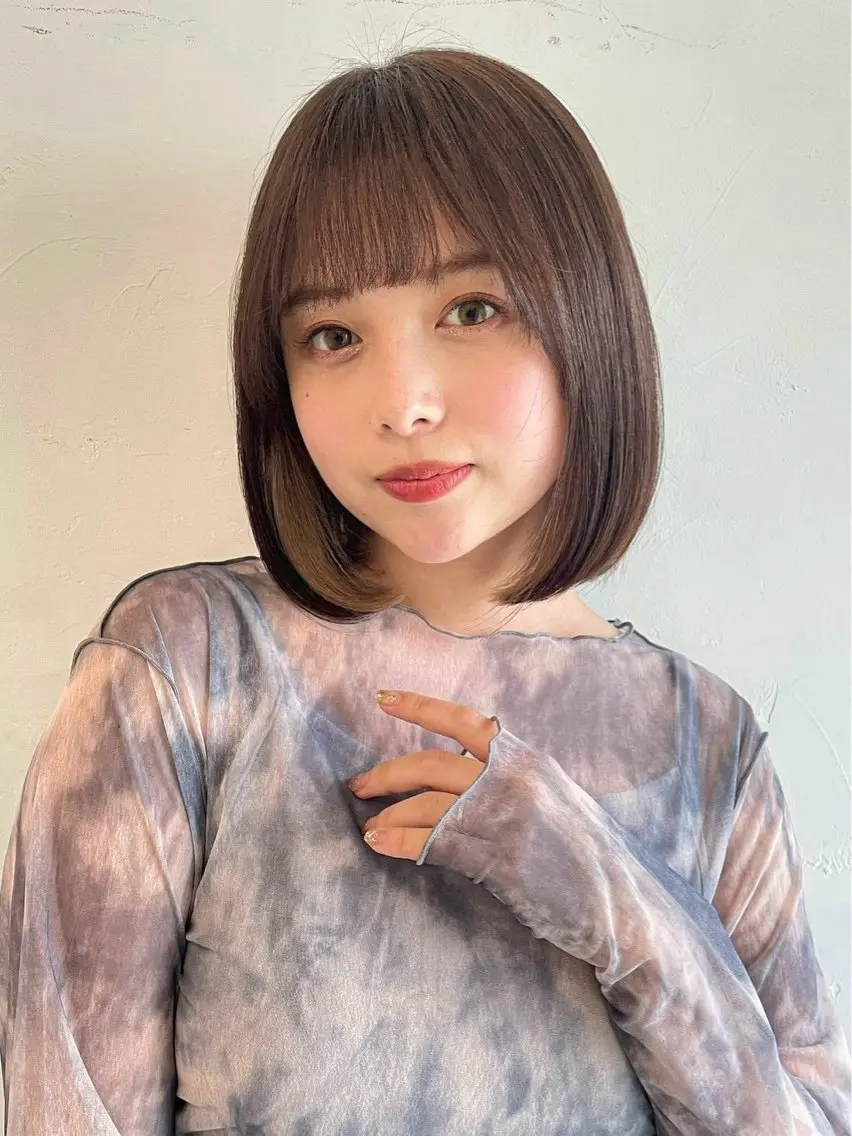 ミディアム 米澤 由衣のヘアスタイル