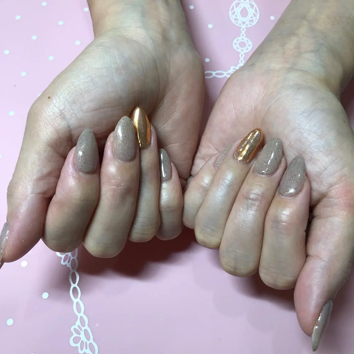 ミディアム ネイル ミラーネイル ハンドネイル 《LB》ラブリエ Nail&eyeのマツエク・マツパデザイン
