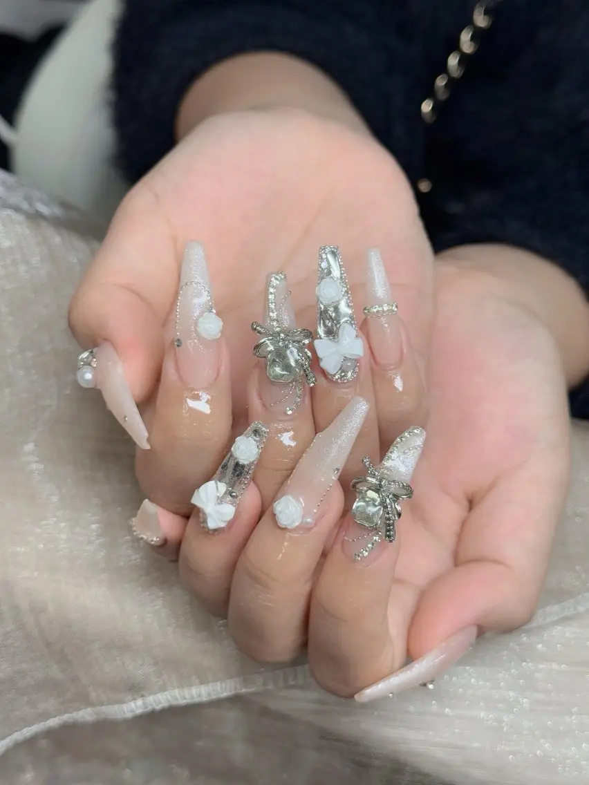 ネイル フットネイル フレンチネイル グラデーション 韓国ネイル ロングネイル Hani Nail Salonのネイルデザイン