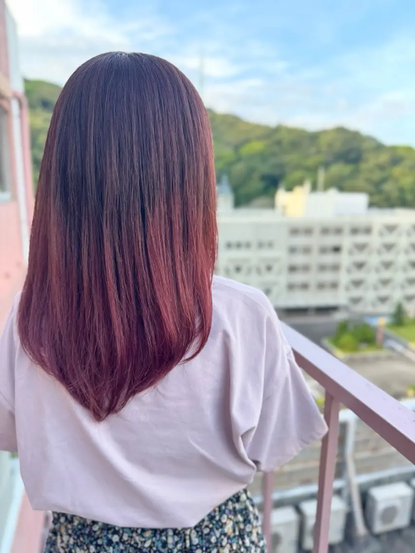 ロング カラー グラデーションカラー ピンクカラー ヘアカラー Viage （ビアージュ）のヘアスタイル
