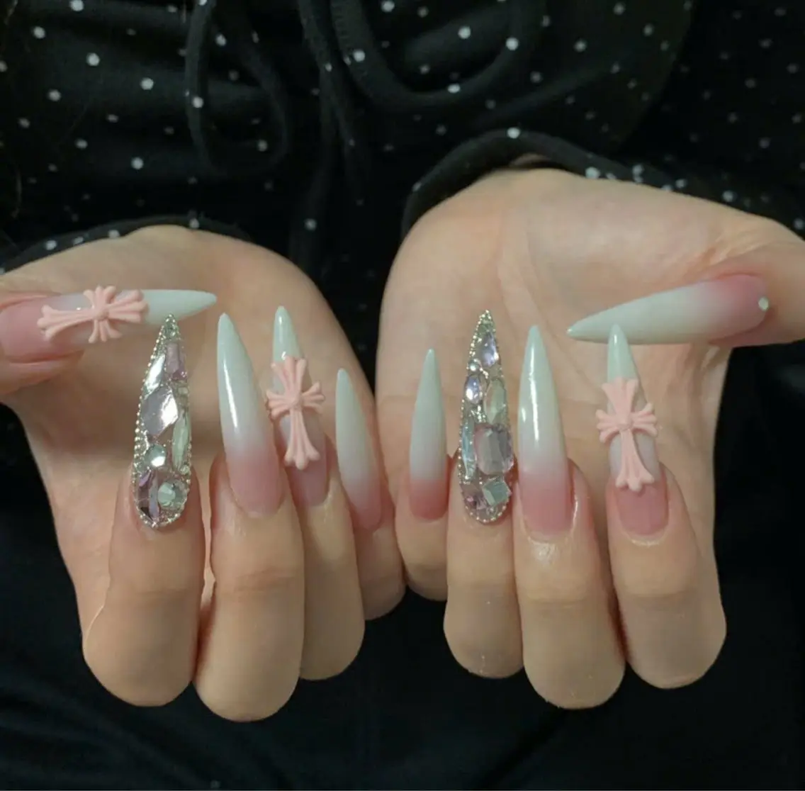 ネイル ハンドネイル moon nailsのネイルデザイン