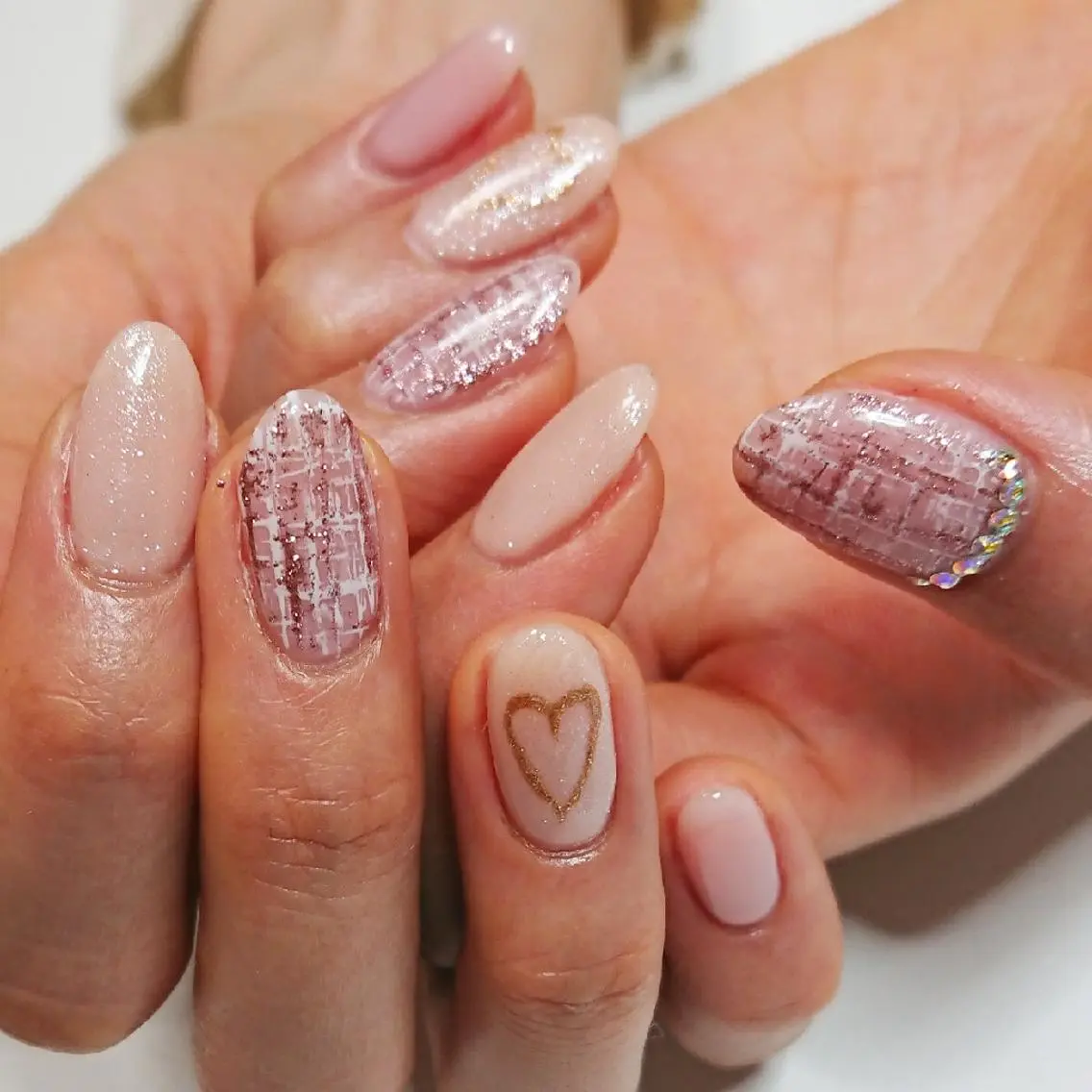 ネイル ツイードネイル Lilith Nailのネイルデザイン