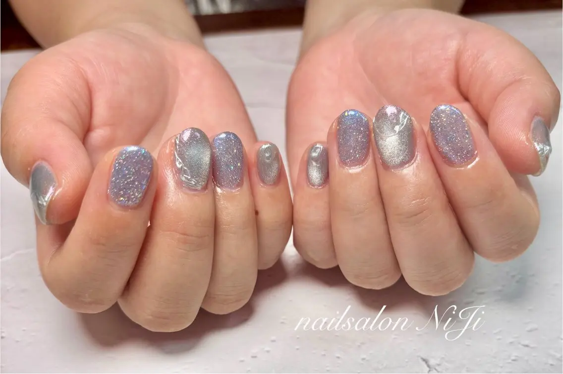 ネイル オーロラネイル フラッシュネイル キラキラネイル ハンドネイル nailsalon N iJiのネイルデザイン