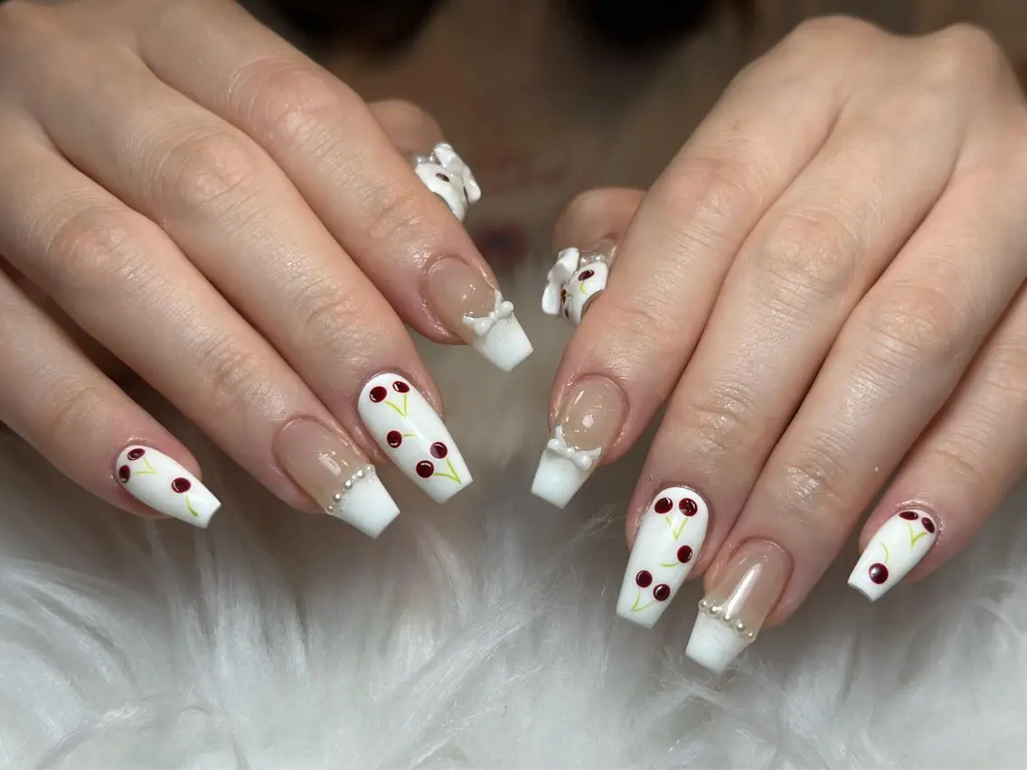 ネイル フレンチネイル ジェルネイル ガーリー 韓国ネイル ロングネイル ハンドネイル NieNail Nezukoのネイルデザイン