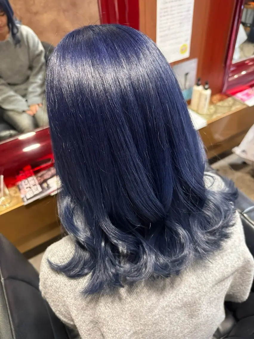 ロング カラー 藤井 麗桜のヘアスタイル
