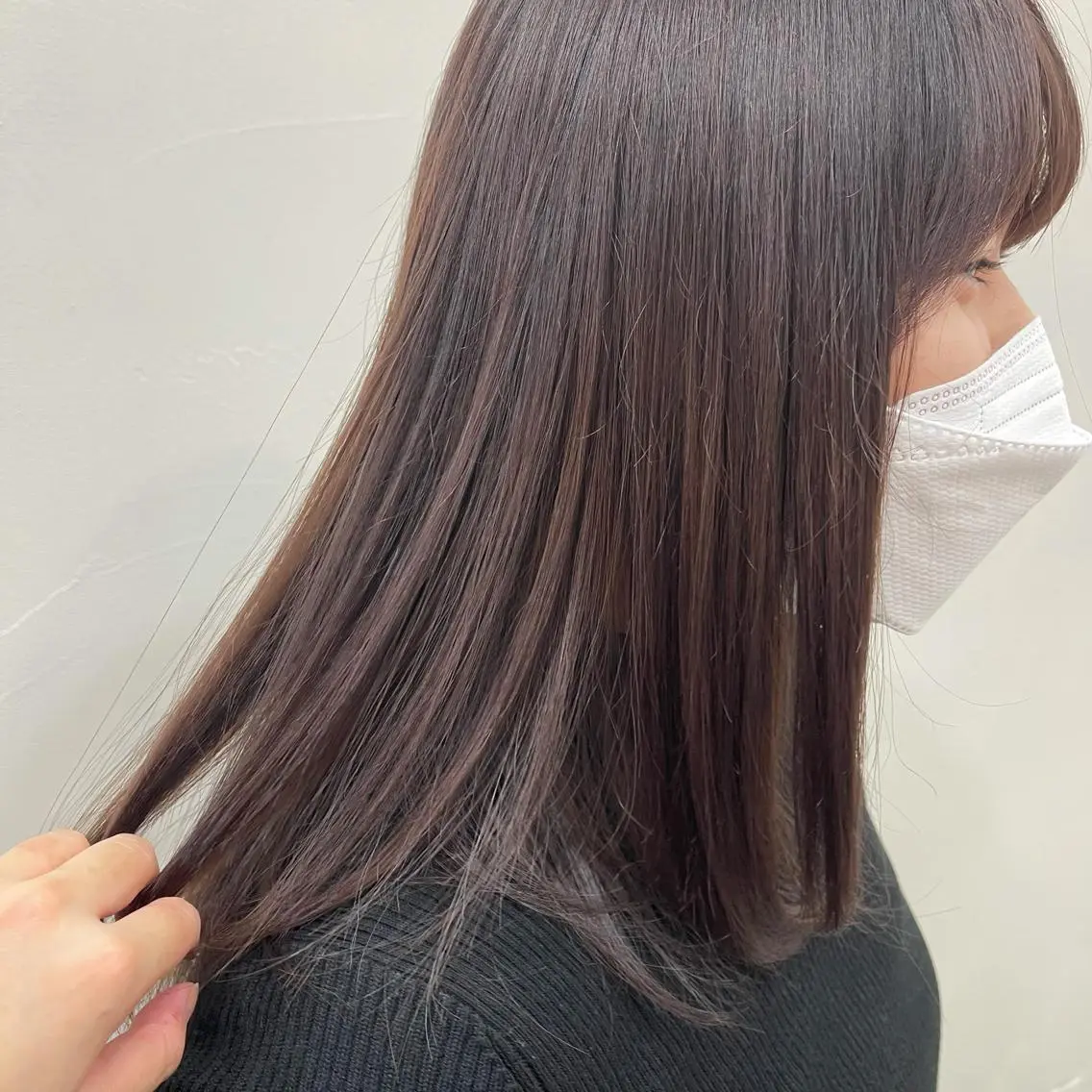 ミディアム パープルカラー 顔まわりレイヤー/ bob及川亜沙美のヘアスタイル