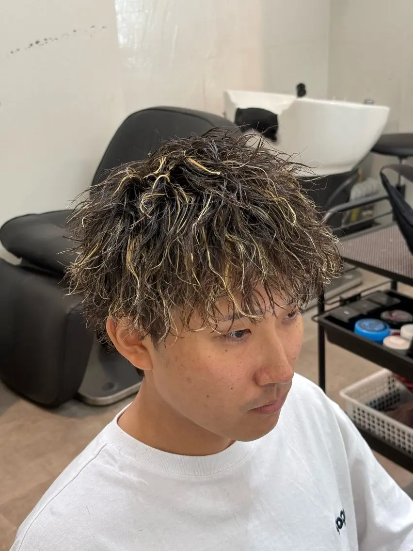 【期間限定🚹】メンズカット＋ハイライト/メッシュの写真