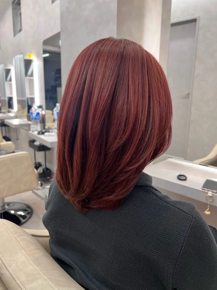 ミディアム レイヤーカット カット トリートメント 山中 欧輔のヘアスタイル