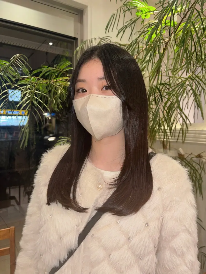 セミロング カット ヘアカラー えんどう ゆめはのヘアスタイル
