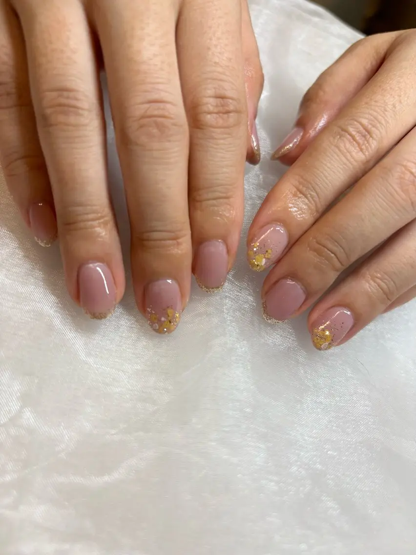 ネイル ゴールド ラメ(グリッター) ピンク 春ネイル ハンドネイル solna_ yuのネイルデザイン