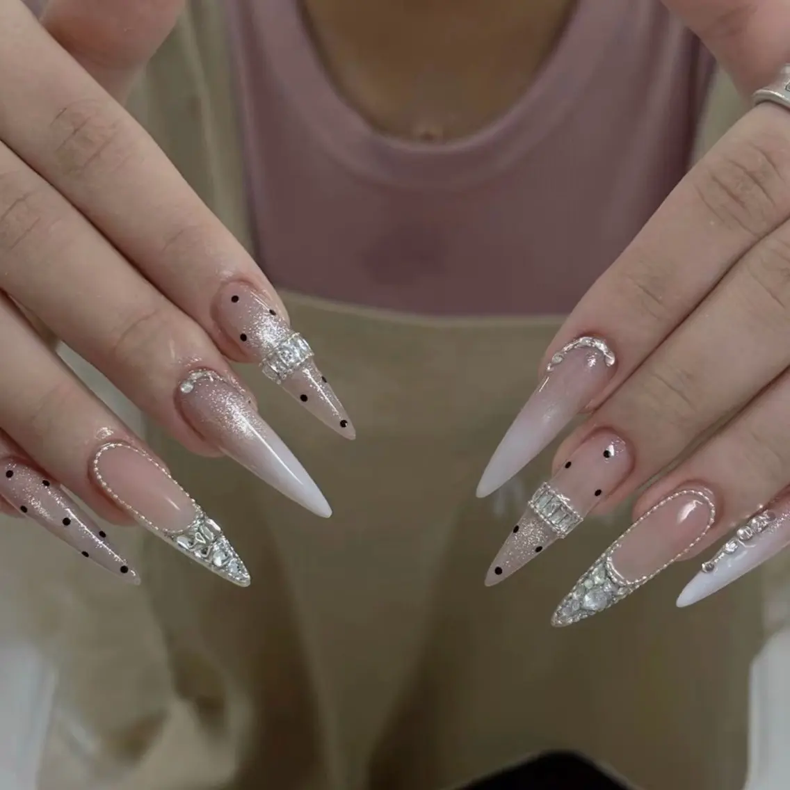 ネイル ハンドネイル Luna Gladeのネイルデザイン
