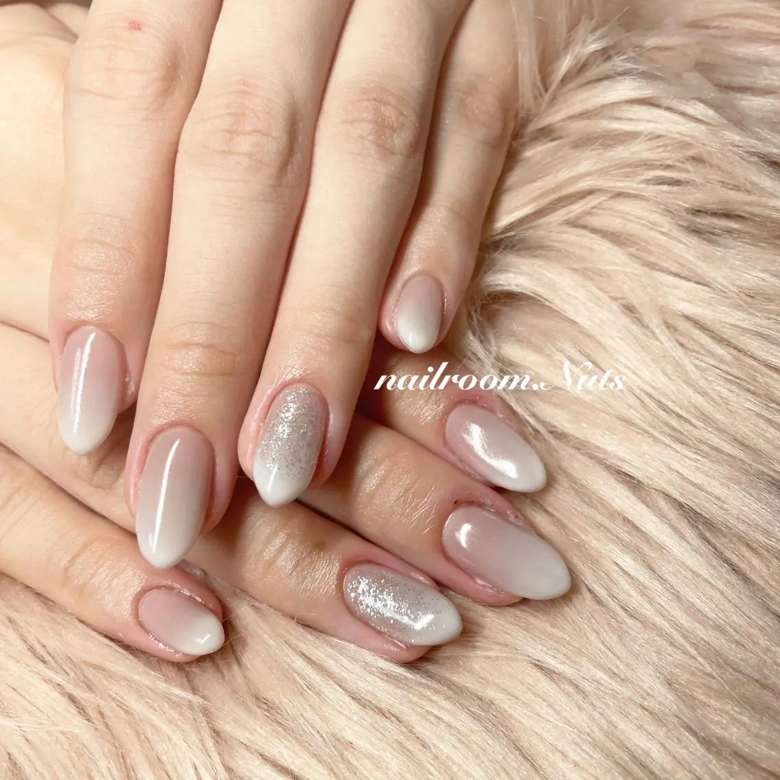 ネイル グラデーション ハンドネイル nailsalon Nutsのネイルデザイン