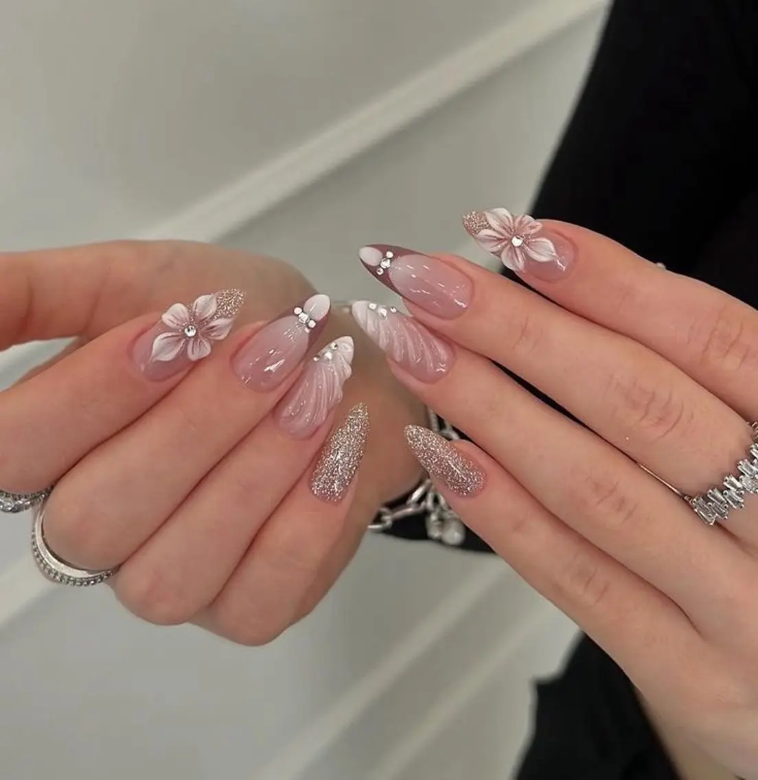 ネイル チークネイル 長さ出し ガーリー 韓国ネイル マグネットネイル ハンドネイル AMI  NAIL 池袋のネイルデザイン