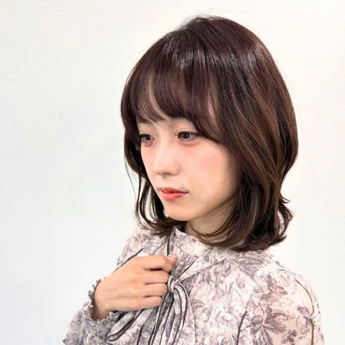 ミディアム カラー ブラウンカラー チョコレートブラウン ボブ 小顔カット ❇️安達 優心❇️ レイヤー/艶髪特化のヘアスタイル