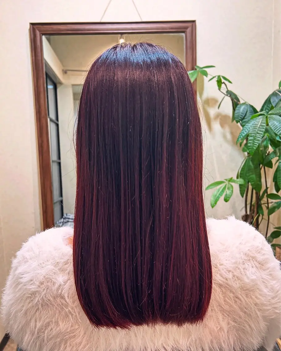 セミロング カラー ブリーチ レッドカラー 清宮 隼翔のヘアスタイル
