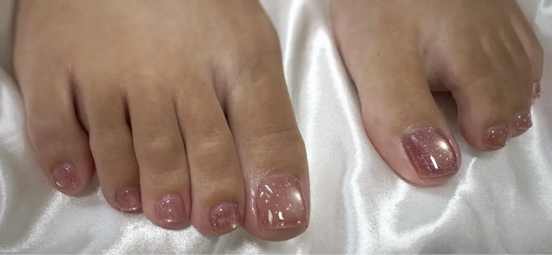 ネイル フラッシュネイル ラメ(グリッター) マグネットネイル フットネイル Amule nailのネイルデザイン