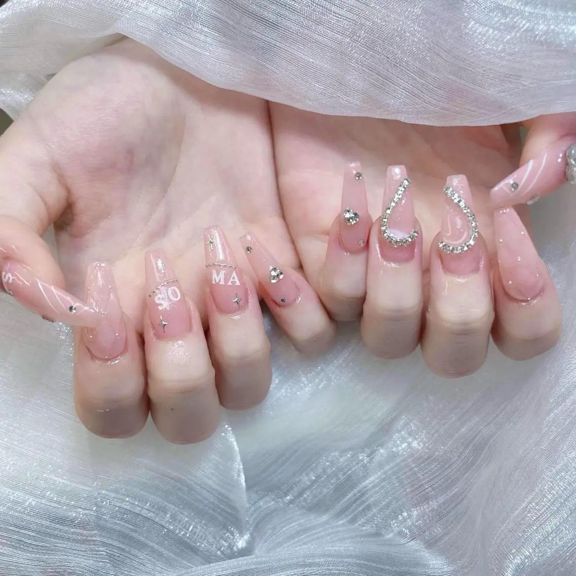 ネイル フットネイル フレンチネイル グラデーション 韓国ネイル ロングネイル ハンドネイル HOT Nail Salonのネイルデザイン