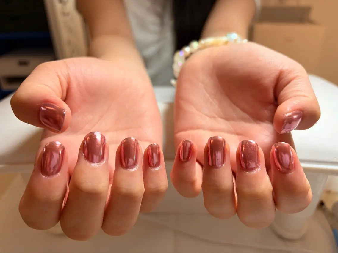 ショート しらい あや🌸めのネイルデザイン
