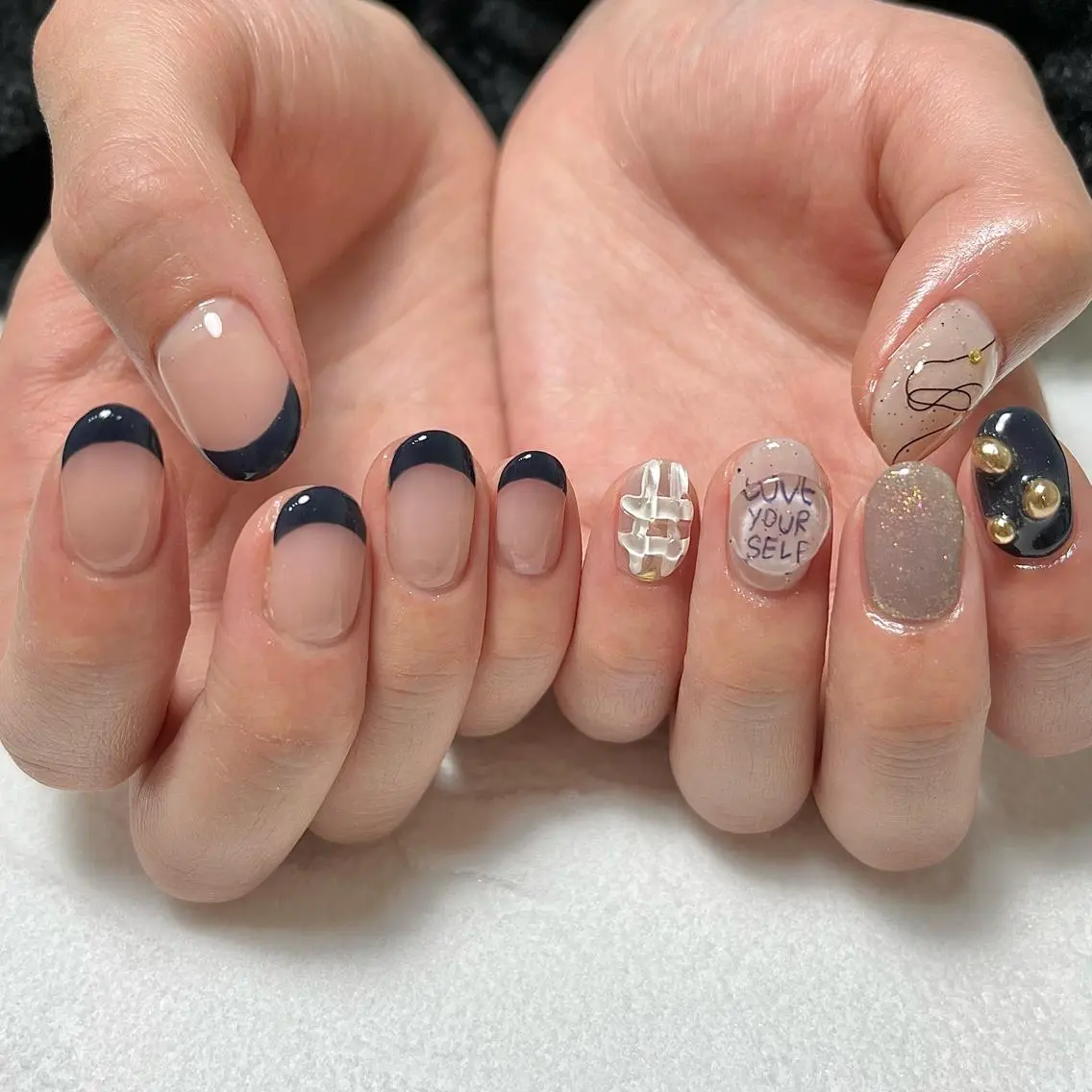 ネイル フレンチネイル ネイビー ハンドネイル vegh. nail/阿波座のネイルデザイン