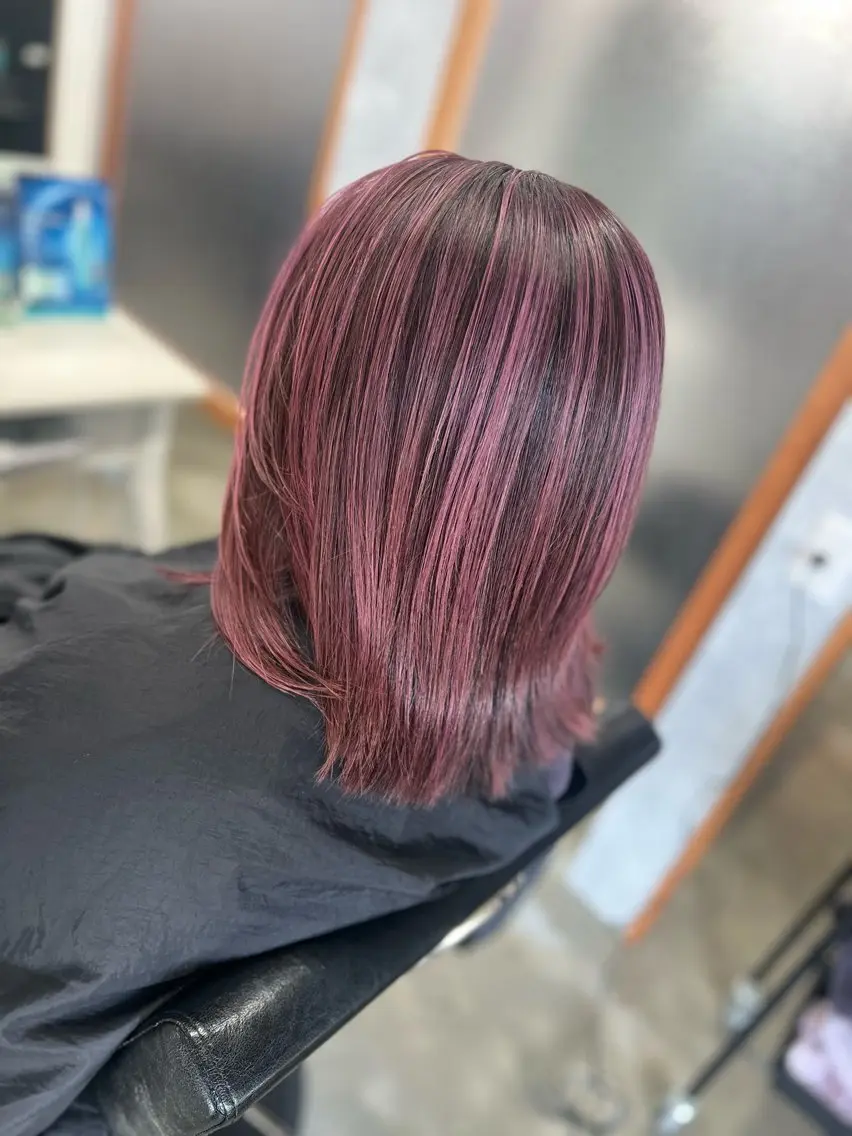 ミディアム カラー ヘアカラー Style Tのヘアスタイル