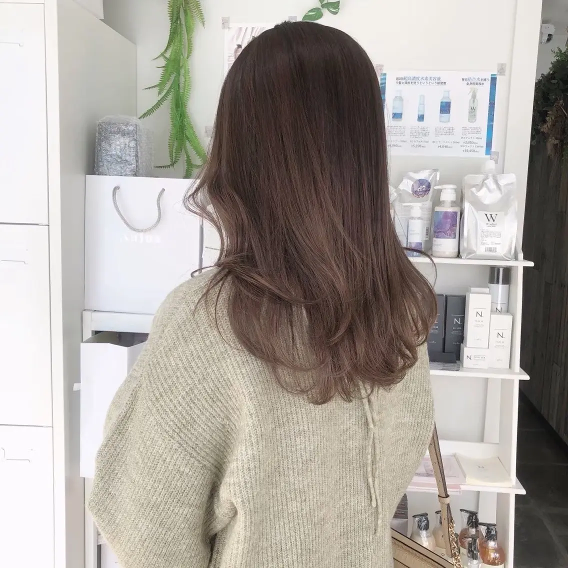 セミロング YU RAのヘアスタイル