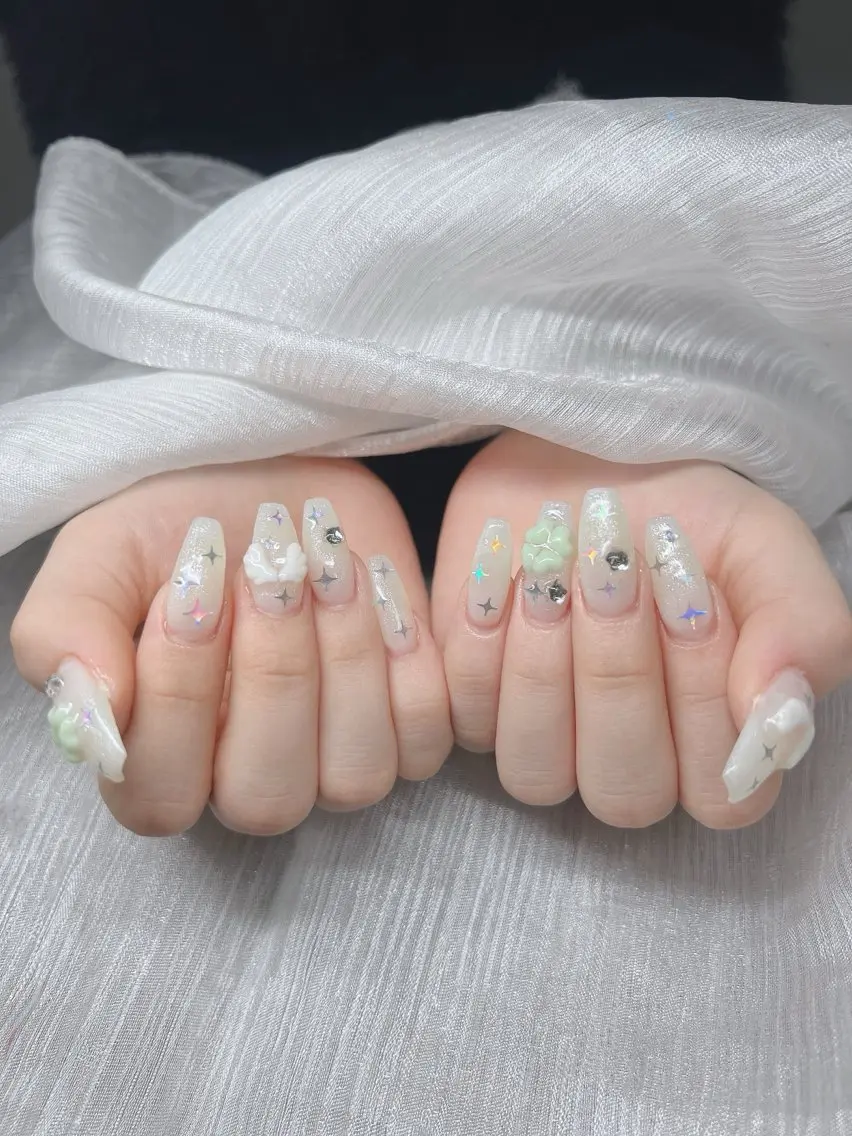 ネイル オーロラネイル チークネイル 長さ出し フットネイル フレンチネイル ハンドネイル Lee Nails チップ長さだし専門店のネイルデザイン