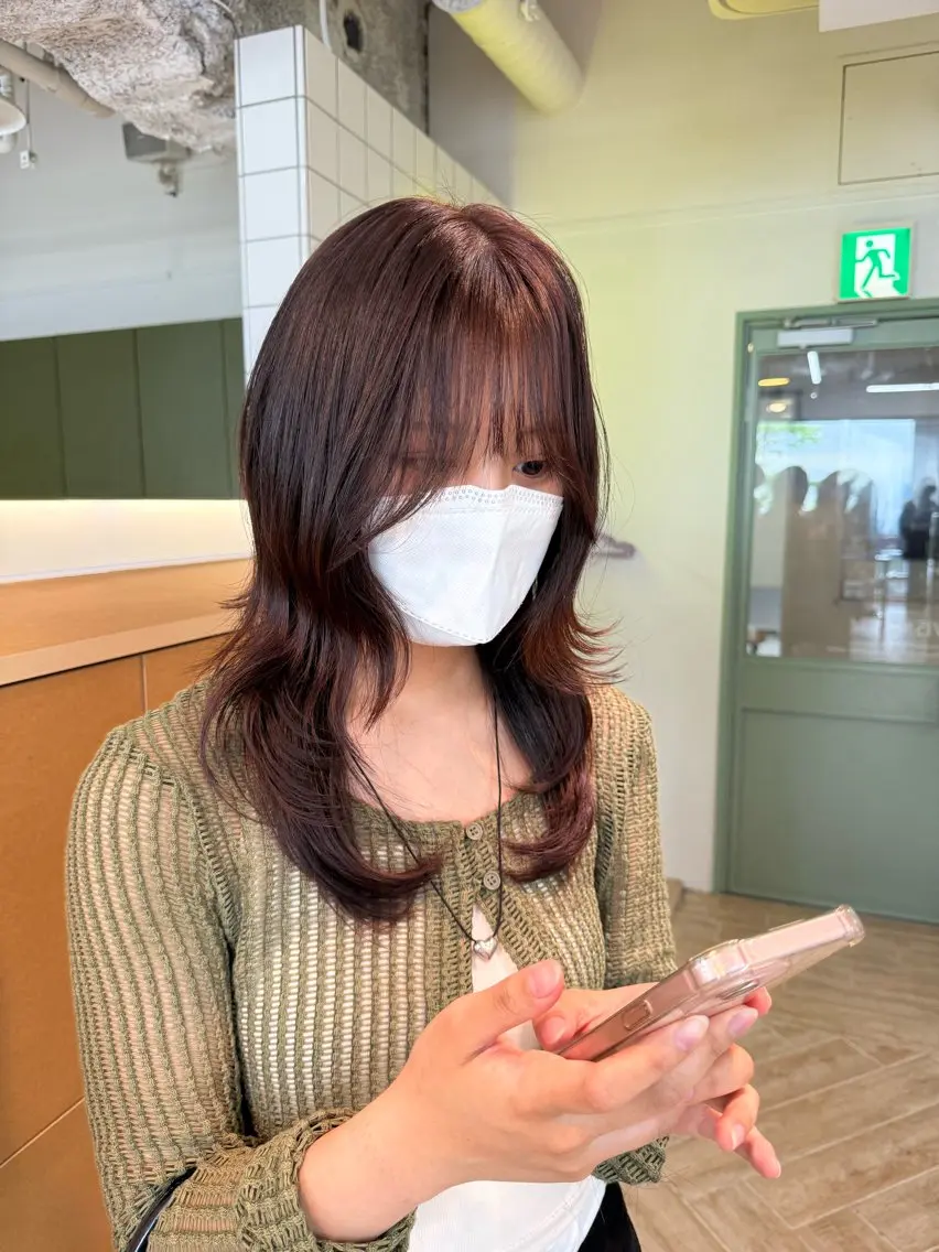 ミディアム ハッシュカット カット ヘアカラー トリートメント 新潟/万代/レイヤー 韓国風/明間未来のヘアスタイル